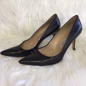 Classic Manolo Blahnik BB Black Leather Heels!